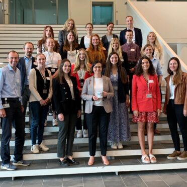 Gruppenbild der BayFiD Talente bei ihrem Besuch bei Infineon