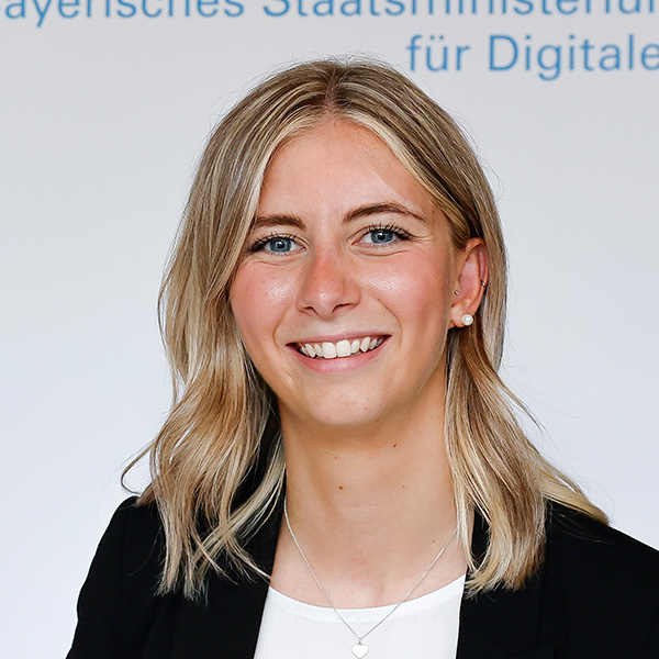 Portraitfoto von Lisa Habenstein