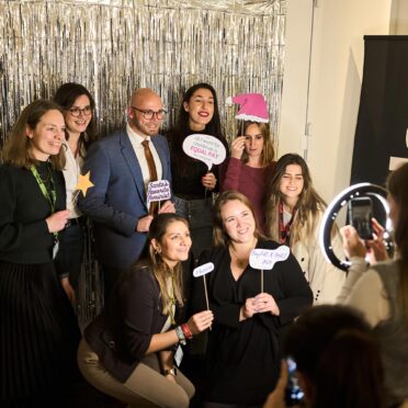Impressionen des Besuchs der BayFiD Talente bei DLD Media