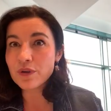 Let’s Talk Roundtable am 20.11.2020: Screenshot der Videokonferenz zeigt Staatsministerin des Bundes Dorothee Bär, MdB