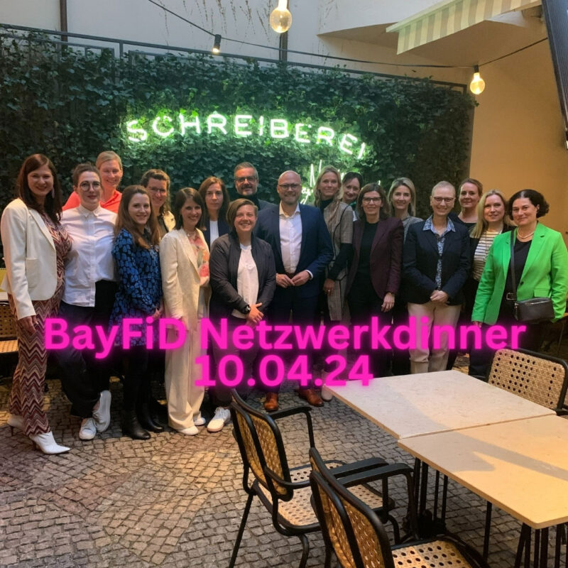 Gruppenfoto vom BayFiD Netzwerkdinner