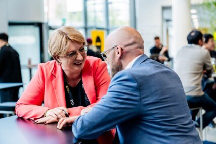 Dr. Fabian Mehring im Gespräch