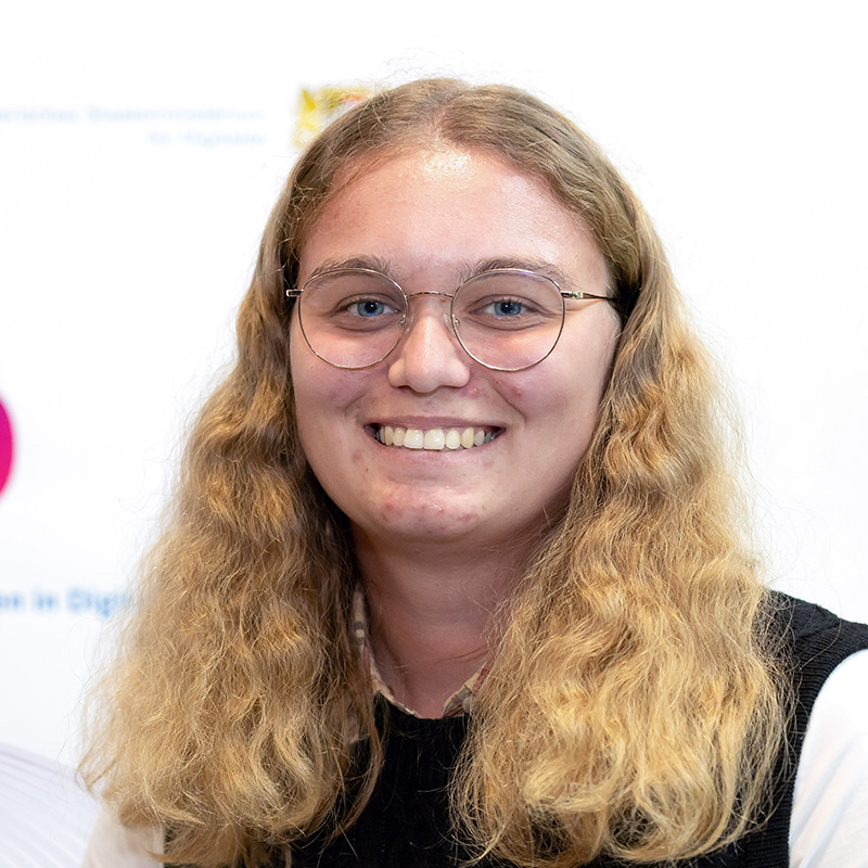 Portraitfoto von Melina Nachsel